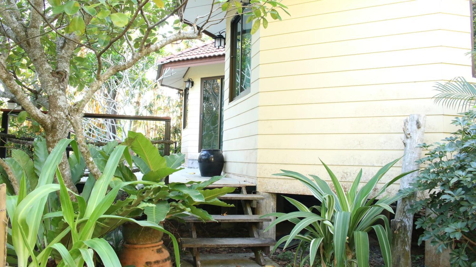 Navari Homestay Rayong Exterior photo