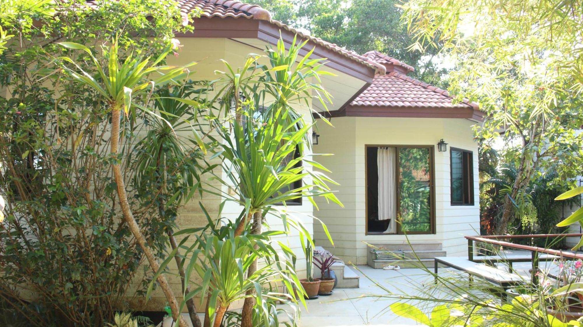 Navari Homestay Rayong Exterior photo